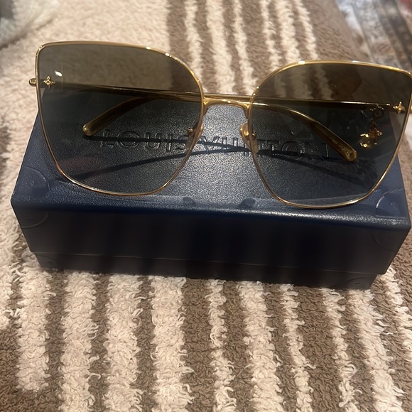 Louis Vuitton charm cat eye sunglasses - Picture 7 of 8